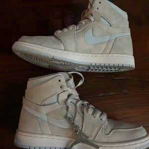 Wmns Air Jordan 1 High Zoom Comfort 'Cool Grey Light Blue Nike
